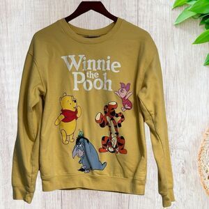 Disney‎ Juniors 11/13 Winnie the Pooh Sweatshirt Casual Playful Cartoon